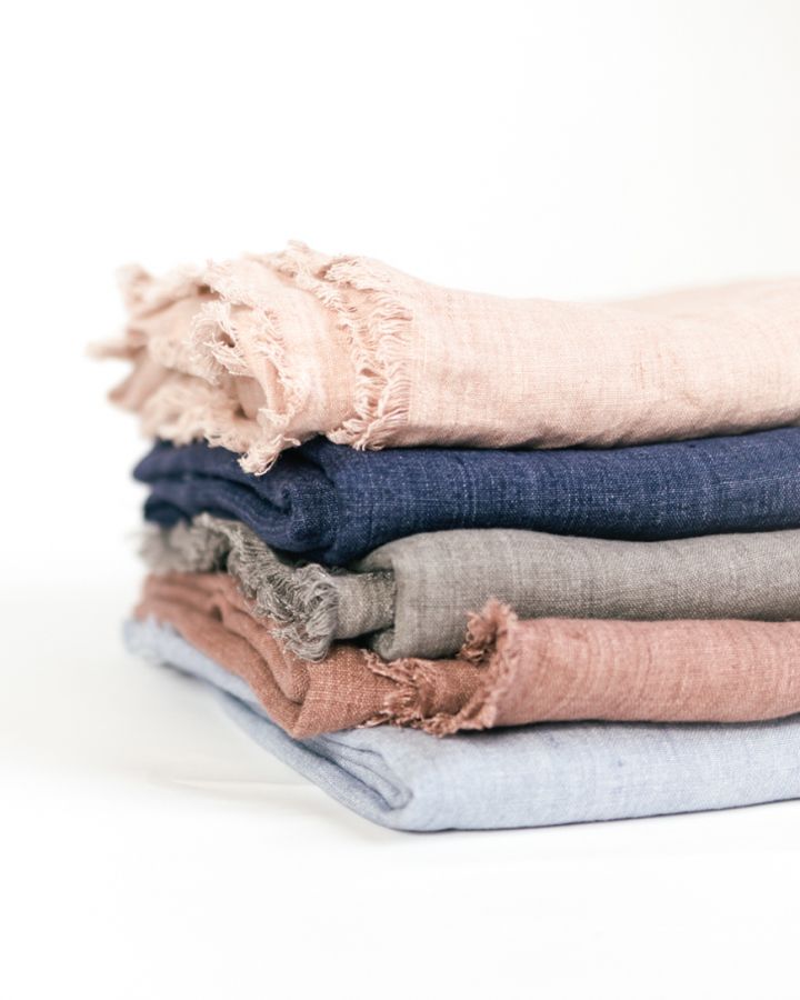 Stonewashed Linen Throw | 213 × 152 cm